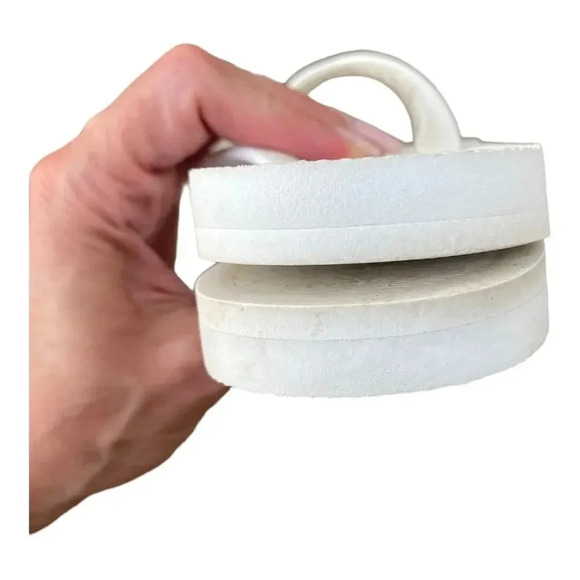 Stuart Weitzman white pearl flip flop size 6 - Picture 6 of 6